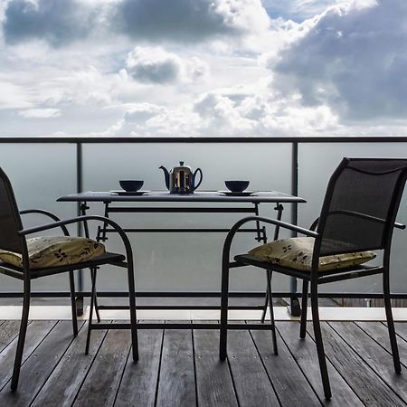 L'Abri Du Bon Vent Apartment Cancale Bagian luar foto
